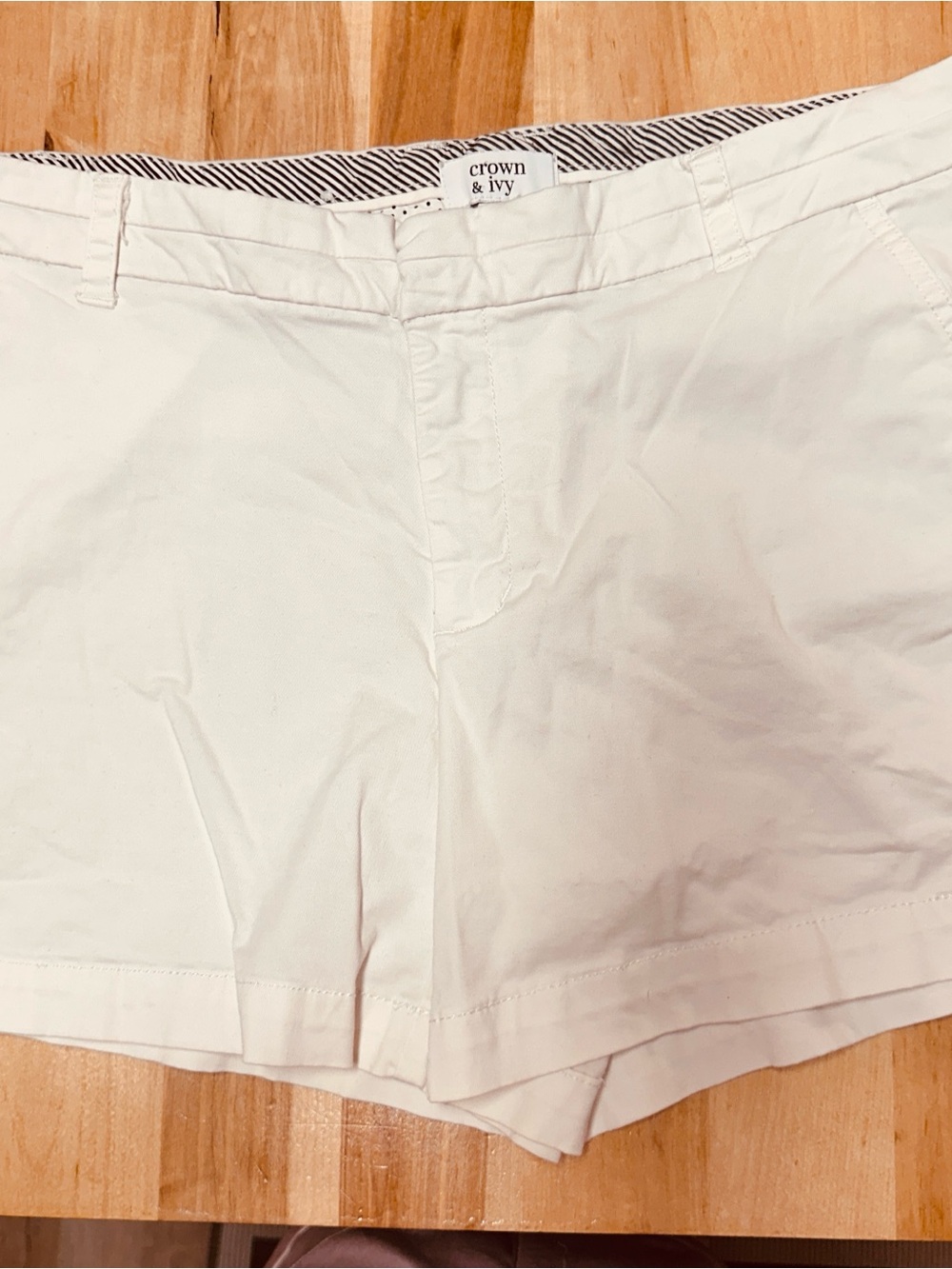crown & ivy White Men’s Flat Front Shorts